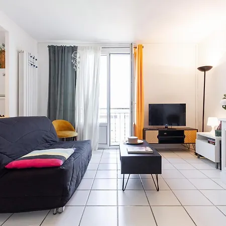 Апартаменты Le Clos Des Rosiers *